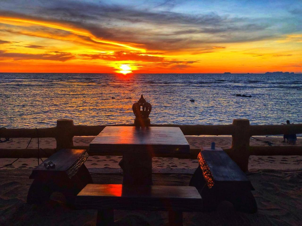 Prukrom Lanta Guesthouse Ko Lanta Eksteriør bilde